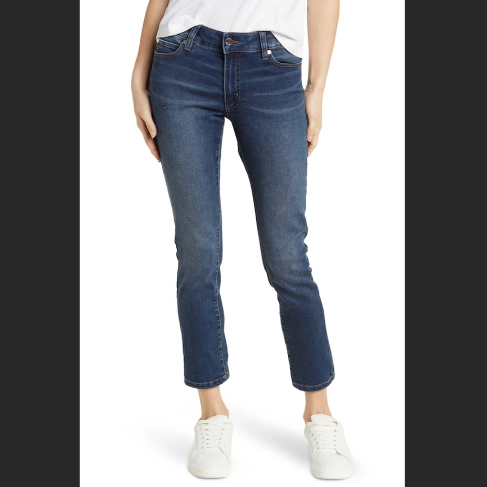 TAHARI Mid-Rise Slim Straight Camila Jeans - Matoury Wash, Size 4